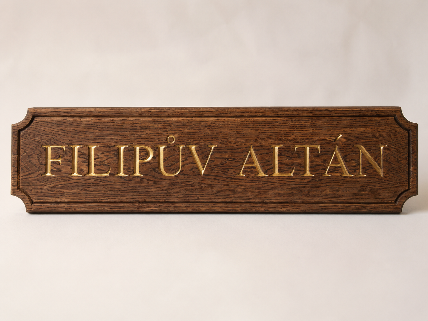 Dubová cedule Filipův altán po dokončení